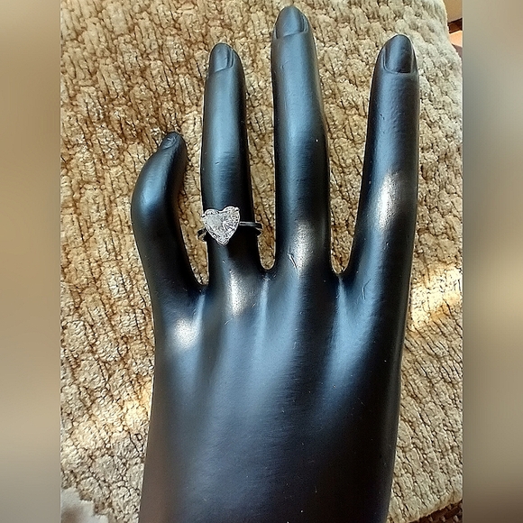 Gold Ring 14k Solid White Gold CZ Heart Shaped Ring - Picture 4 of 15